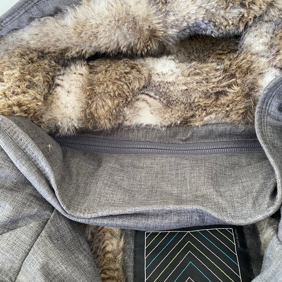 Beautiful Warm TNA coat - Picture 8 of 10